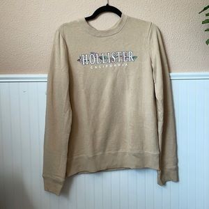 tan hollister crew neck sweatshirt